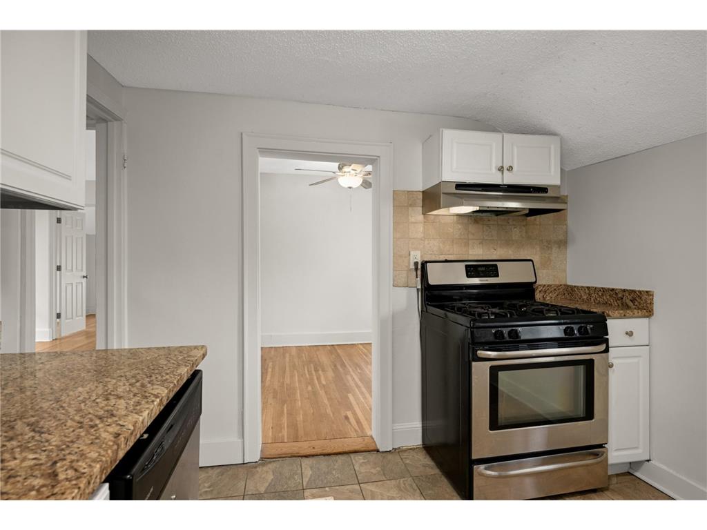 3217 Dupont Avenue S Minneapolis MN 55408 7061045 image26
