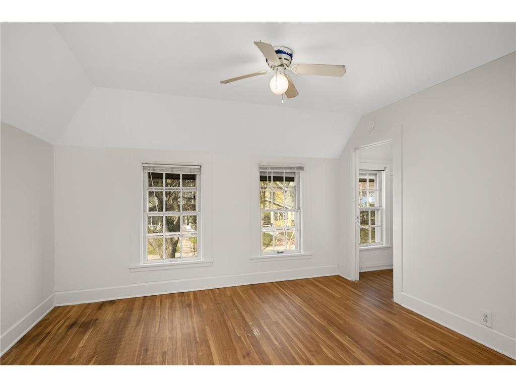 3217 Dupont Avenue S Minneapolis MN 55408 7061045 image32