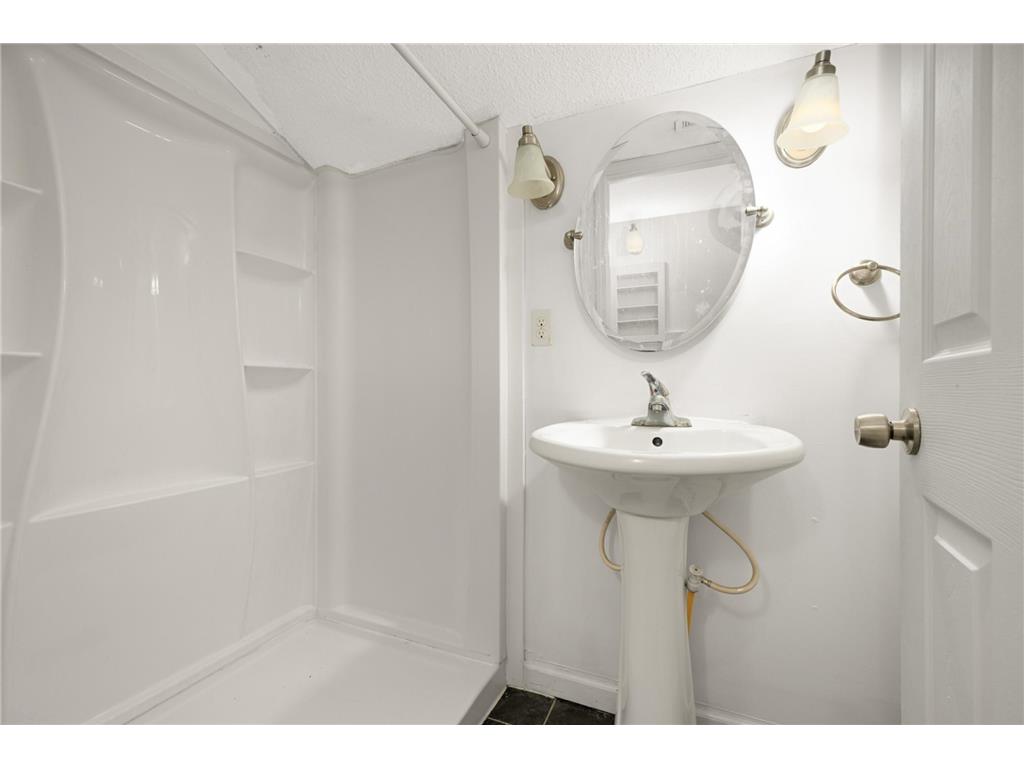 3217 Dupont Avenue S Minneapolis MN 55408 7061045 image36