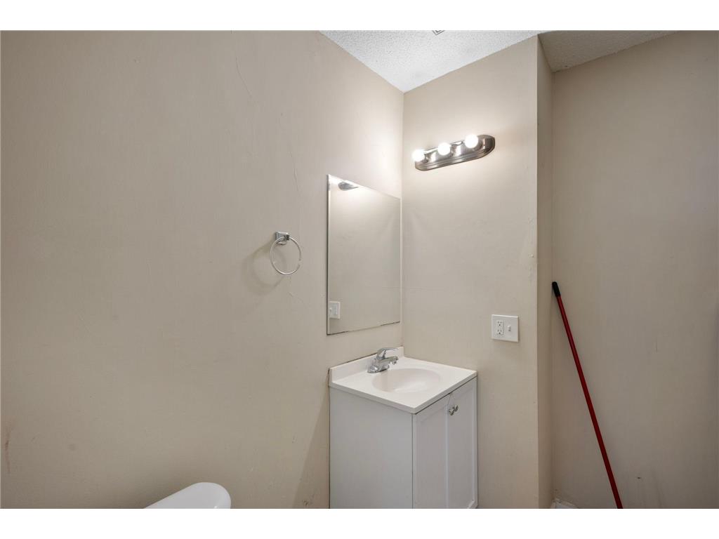 3217 Nicollet Avenue Minneapolis MN 55408 7031007 image21