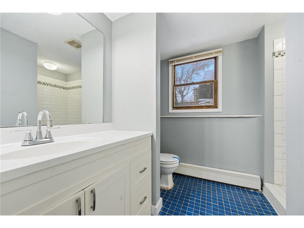 3218 Washburn Avenue N Minneapolis MN 55412 7005836 image30