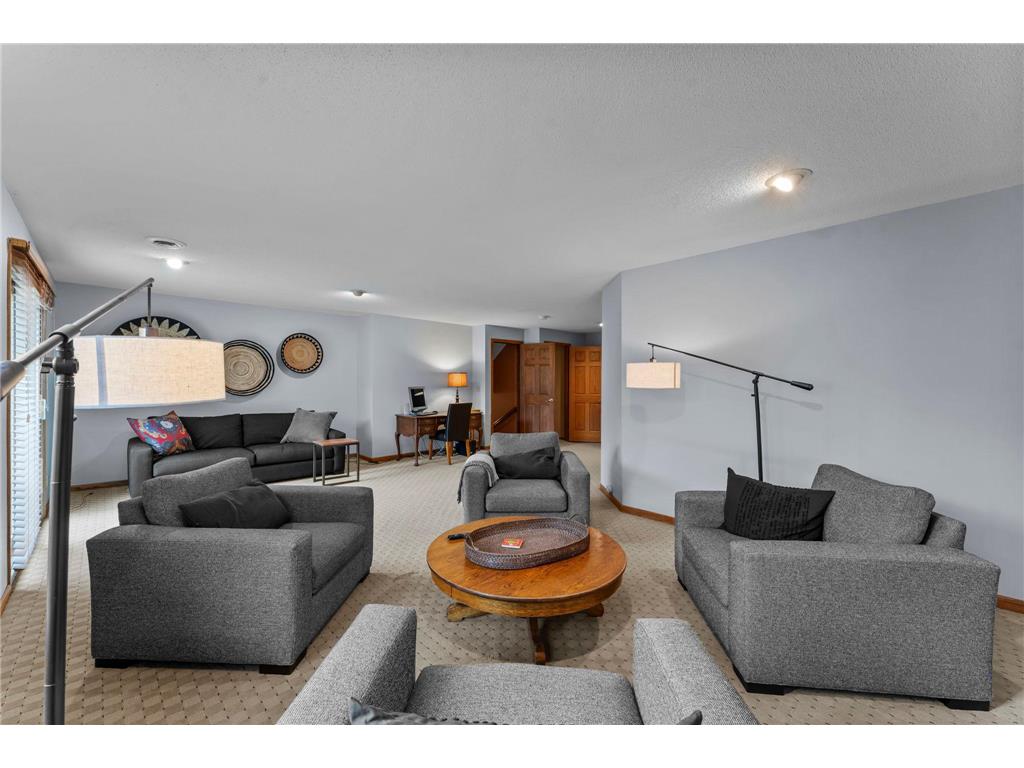 322 74th Avenue N Brooklyn Park MN 55444 7056079 image22