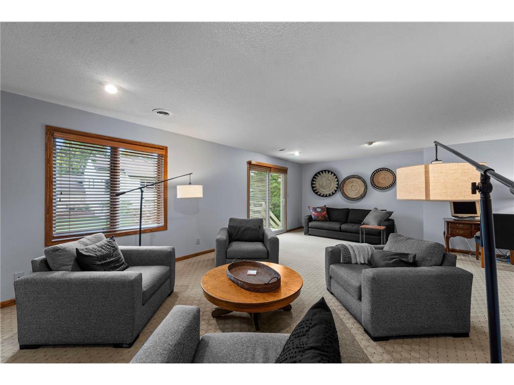 322 74th Avenue N Brooklyn Park MN 55444 7056079 image24