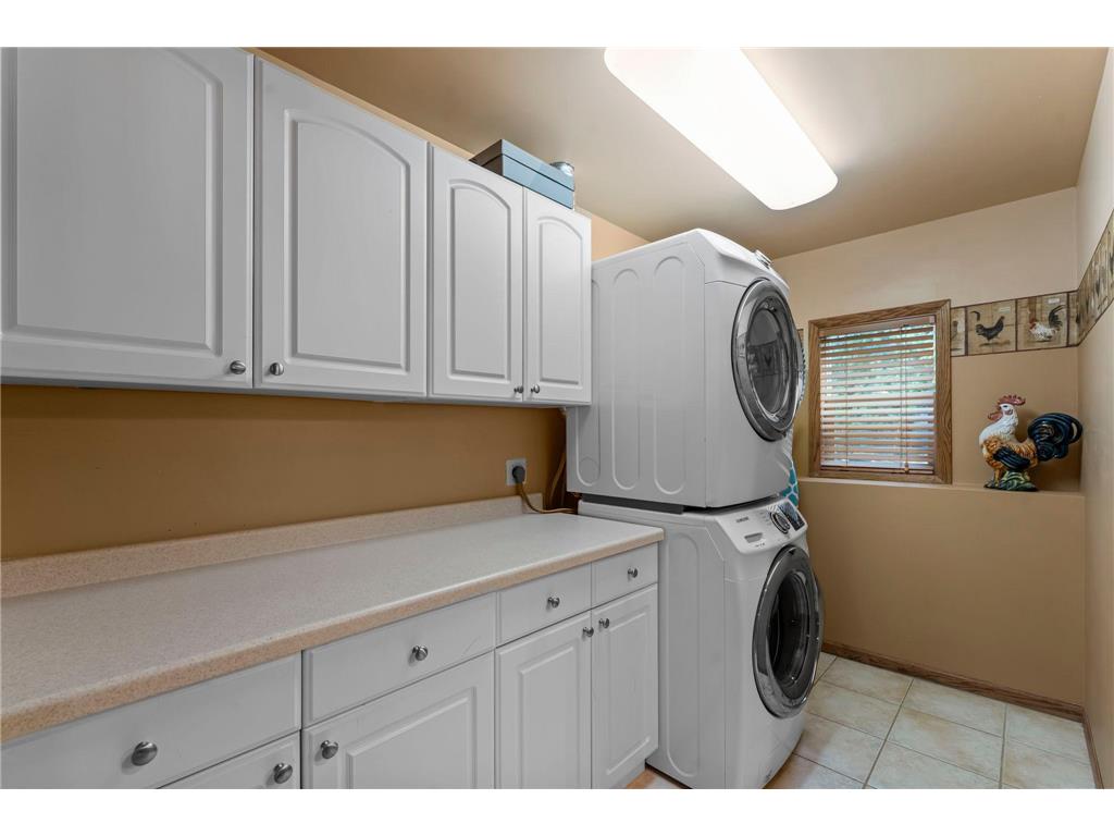 322 74th Avenue N Brooklyn Park MN 55444 7056079 image25