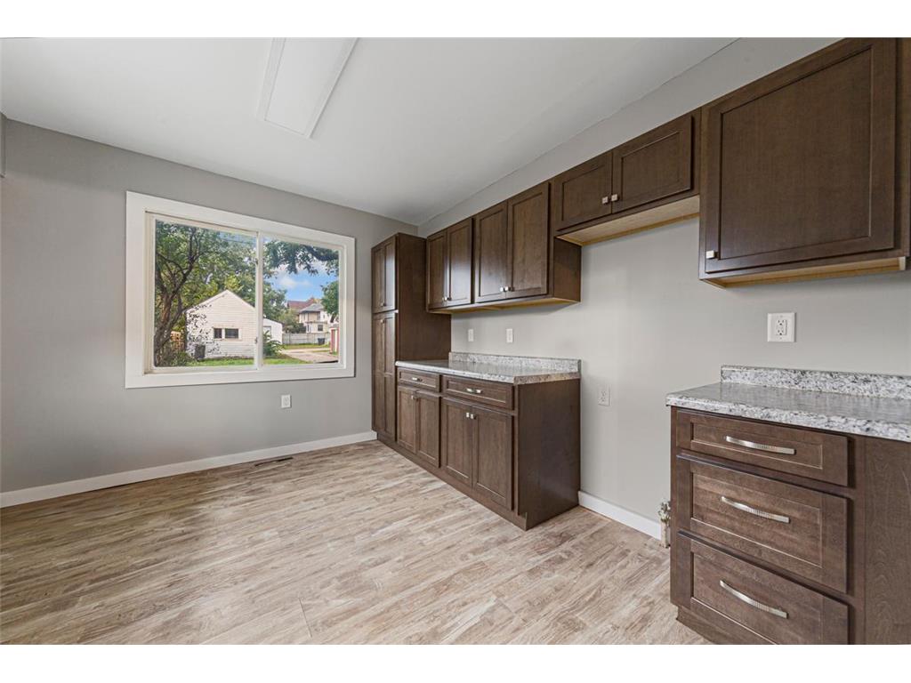 322 E Vine Street Mankato MN 56001 7044250 image10