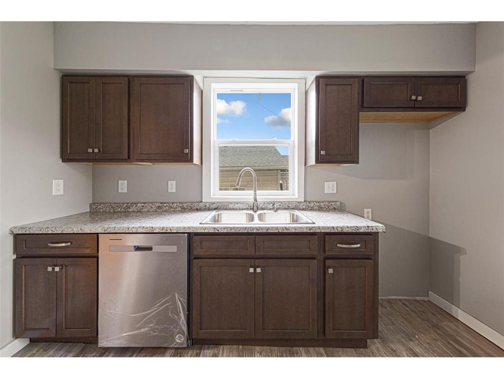 322 E Vine Street Mankato MN 56001 7044250 image12