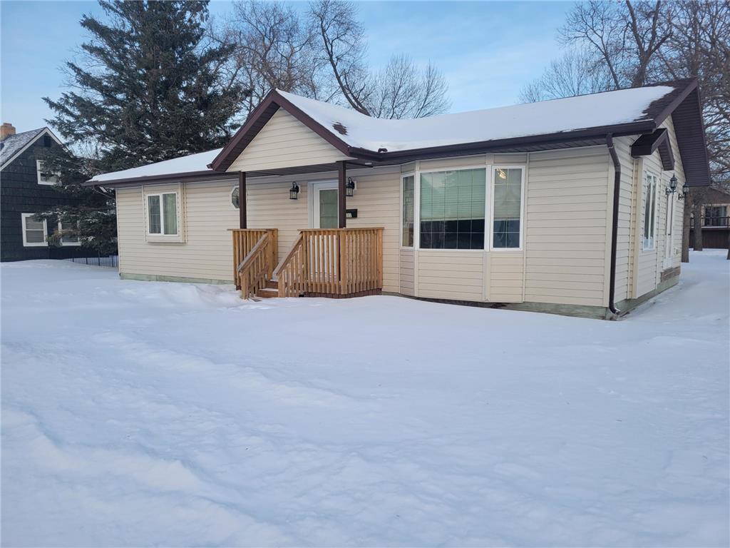 322 Saint Paul Avenue S Thief River Falls MN 56701 7009912 image1