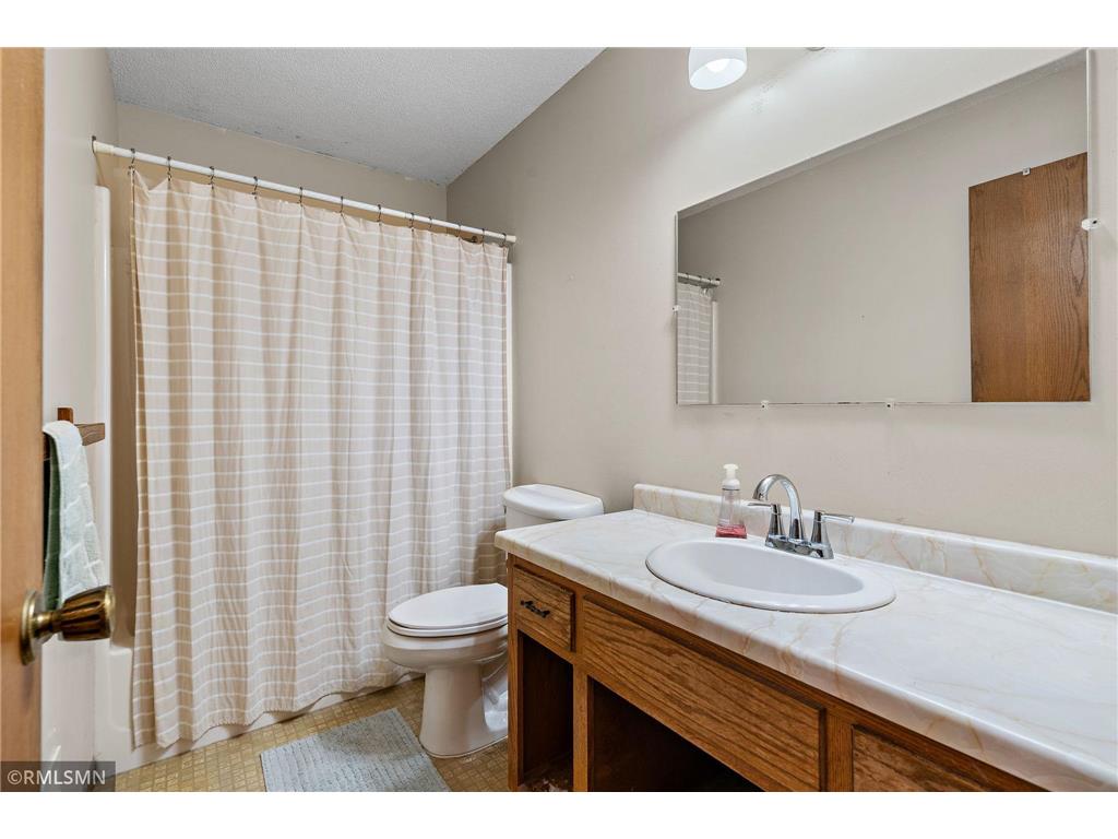 3220 Marlin Avenue Vadnais Heights MN 55127 7072012 image11