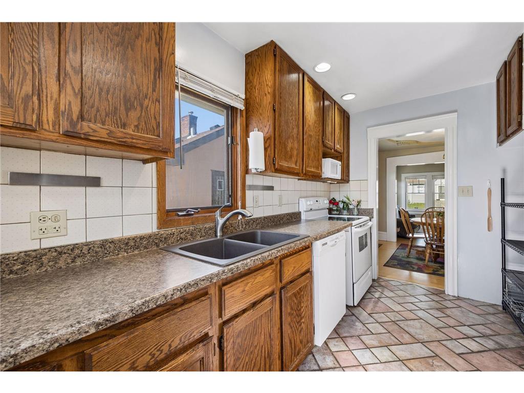 3222 James Avenue N Minneapolis MN 55412 7059922 image14
