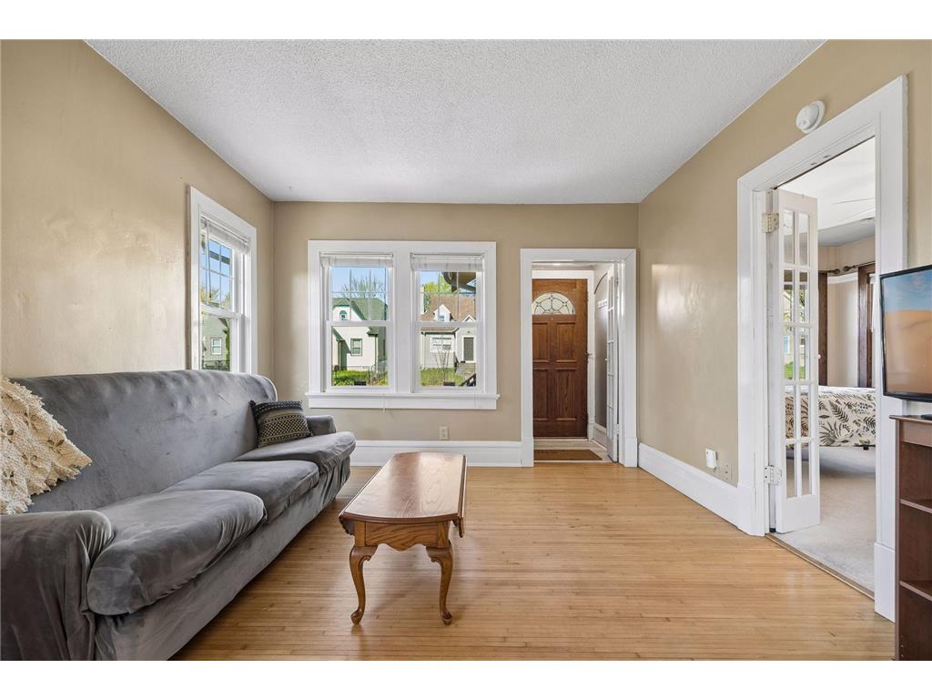 3222 James Avenue N Minneapolis MN 55412 7059922 image4