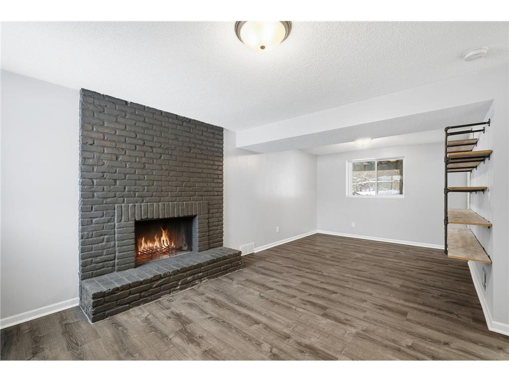 3224 75th Avenue N Brooklyn Park MN 55443 7001122 image17