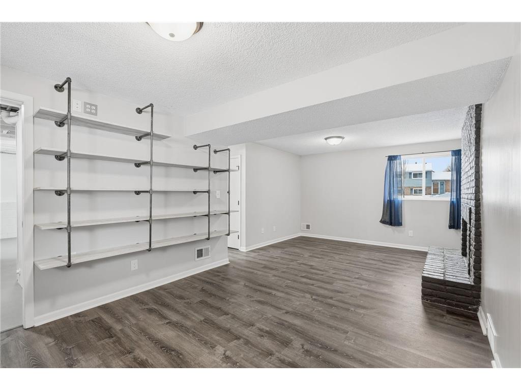 3224 75th Avenue N Brooklyn Park MN 55443 7001122 image20