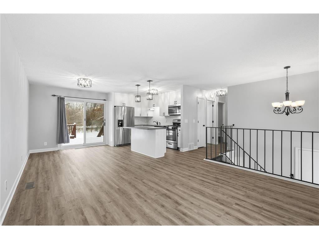 3224 75th Avenue N Brooklyn Park MN 55443 7001122 image5