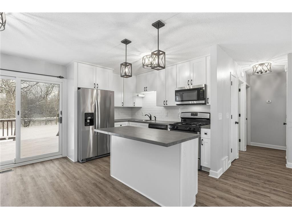 3224 75th Avenue N Brooklyn Park MN 55443 7001122 image7