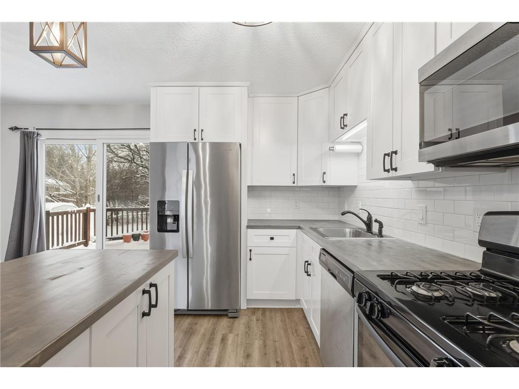 3224 75th Avenue N Brooklyn Park MN 55443 7001122 image9