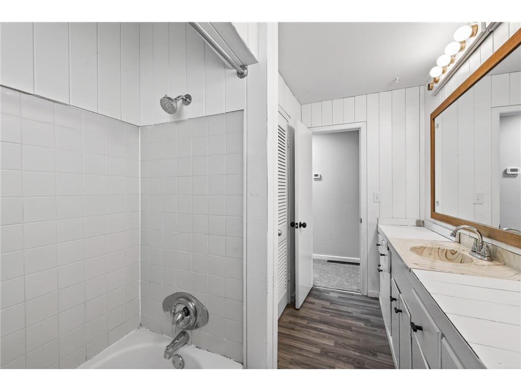 3224 Lake Lane Arden Hills MN 55112 - Josephine 7050243 image17