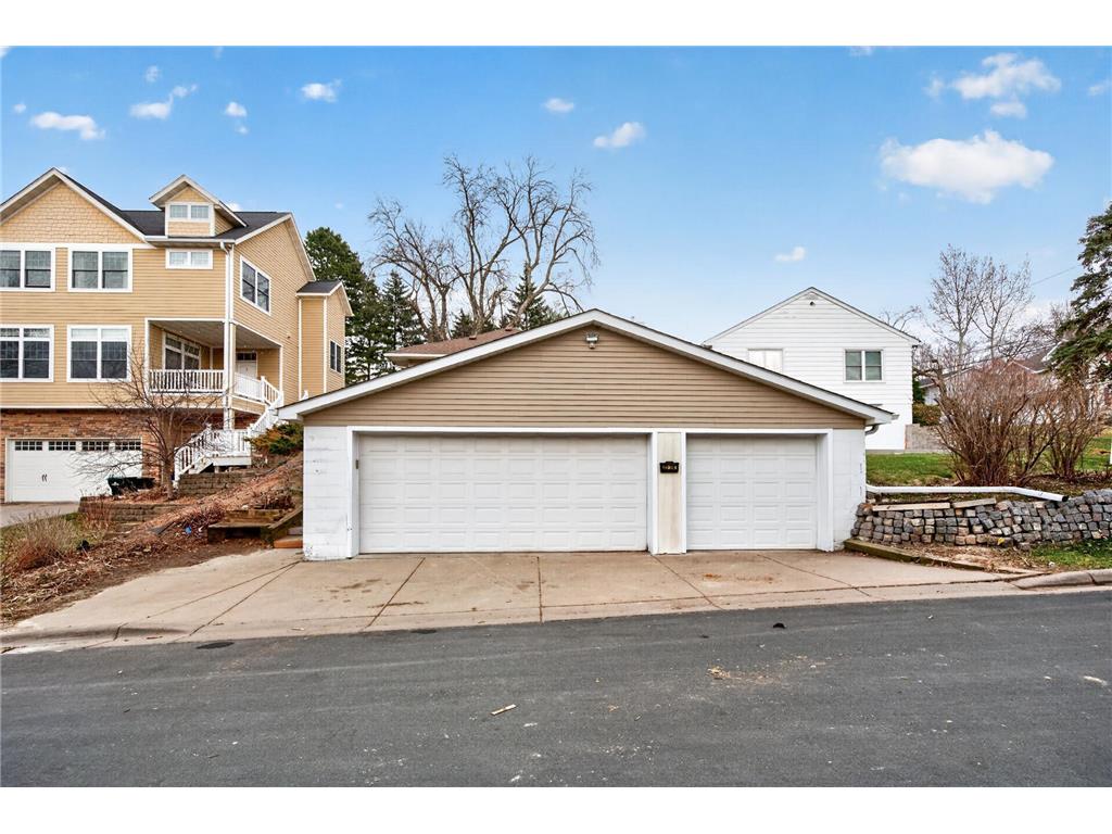 3224 Lake Lane Arden Hills MN 55112 - Josephine 7050243 image29