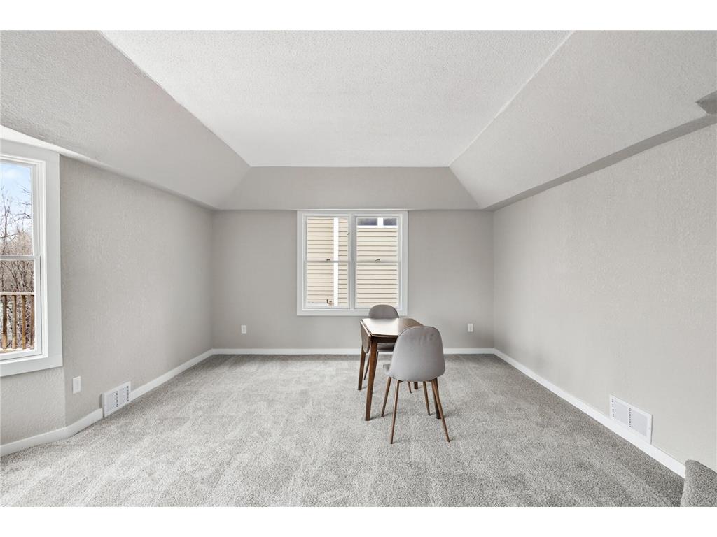 3224 Lake Lane Arden Hills MN 55112 - Josephine 7050243 image4