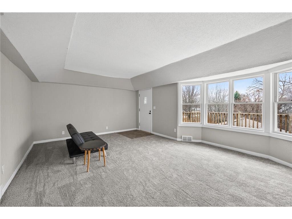 3224 Lake Lane Arden Hills MN 55112 - Josephine 7050243 image5