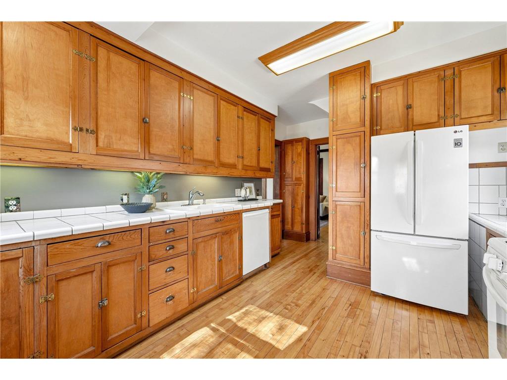 3225 31st Avenue S Minneapolis MN 55406 7083742 image10