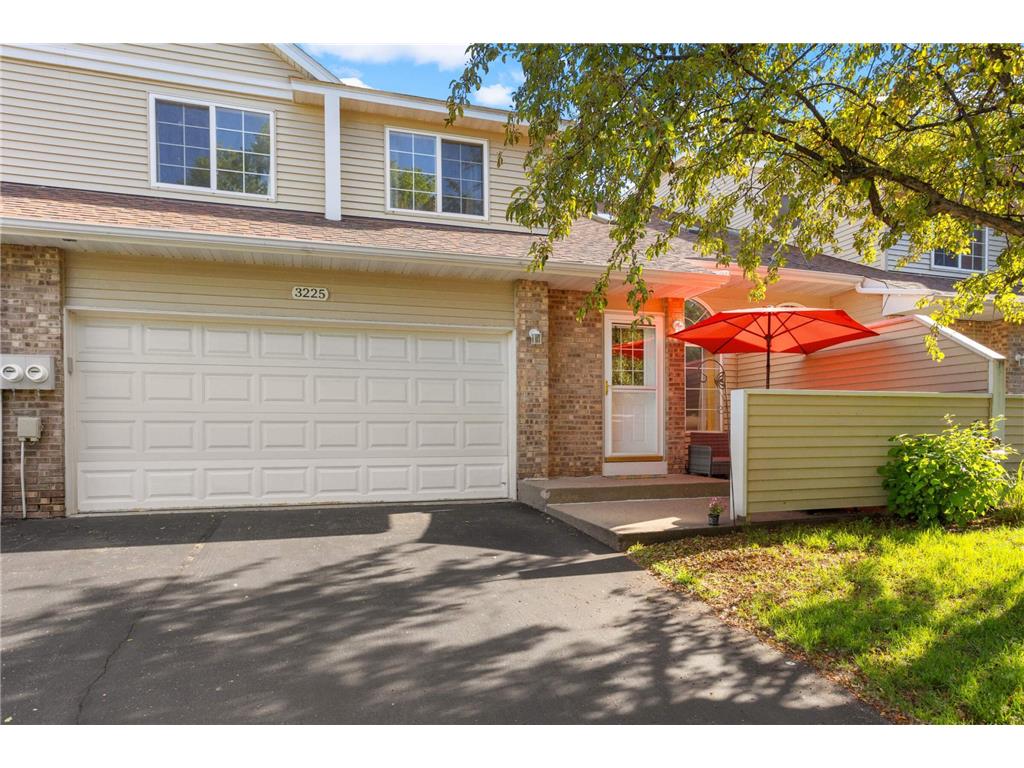 3225 Pecks Woods Turn, New Brighton, MN, 55112 MLS 6565623 Edina