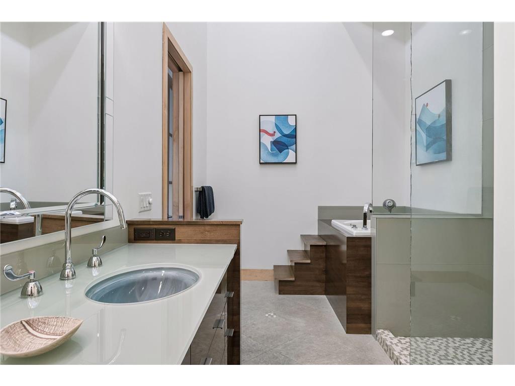 3225 W 38th Street Minneapolis MN 55410 - Bde Maka Ska 7083800 image25