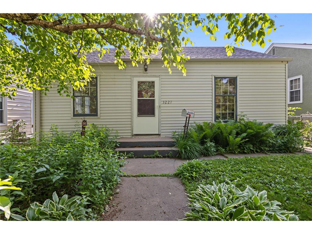 3227 Fillmore Street NE Minneapolis MN 55418 7043870 image1