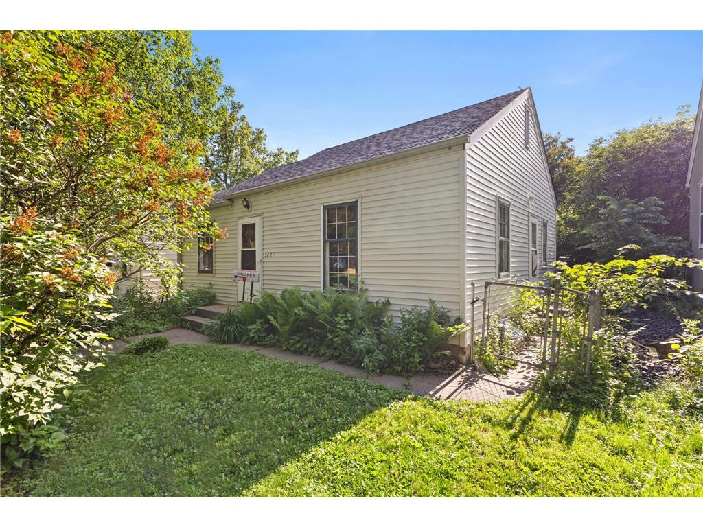 3227 Fillmore Street NE Minneapolis MN 55418 7043870 image19
