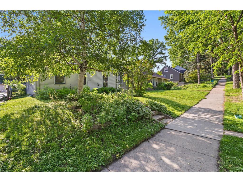 3227 Fillmore Street NE Minneapolis MN 55418 7043870 image2
