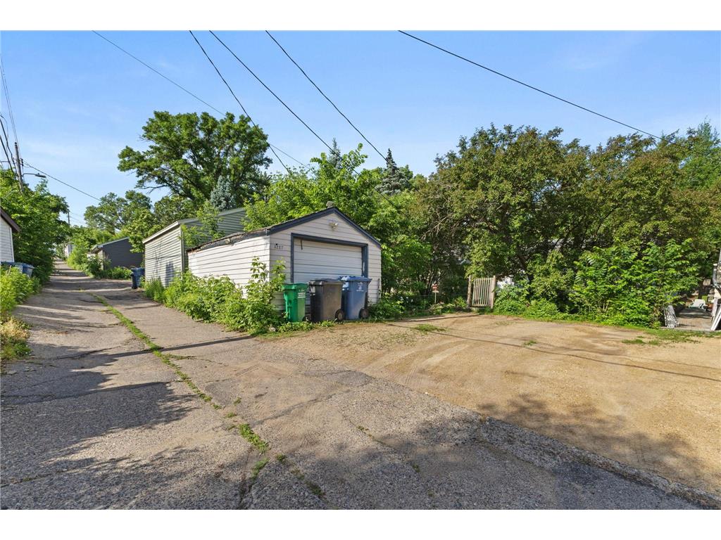 3227 Fillmore Street NE Minneapolis MN 55418 7043870 image24