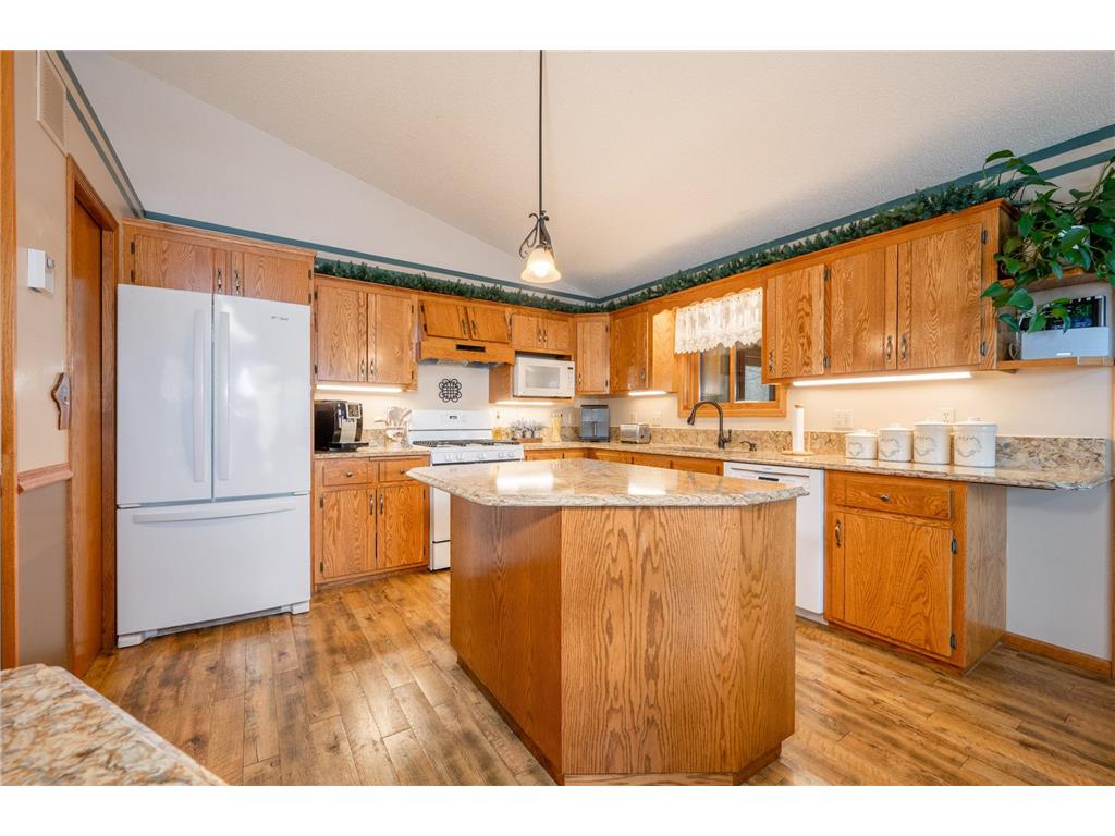 32270 Rabbit Run Cohasset MN 55721 - Bass Lake 7076344 image17