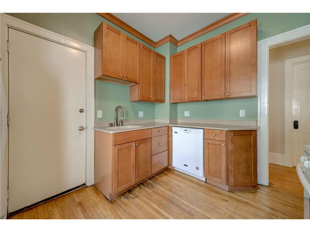 3229 Hennepin Avenue S Minneapolis MN 55408 7077612 image15