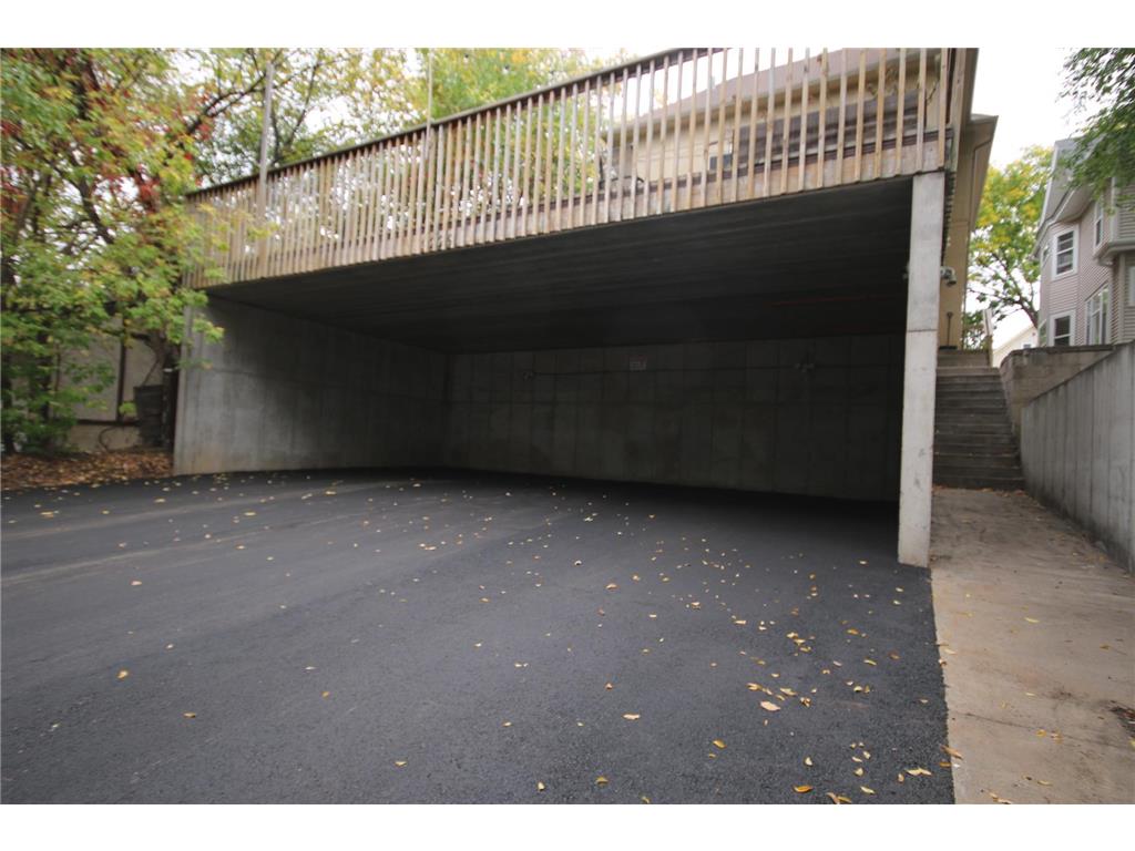 3229 Hennepin Avenue S Minneapolis MN 55408 7077612 image24