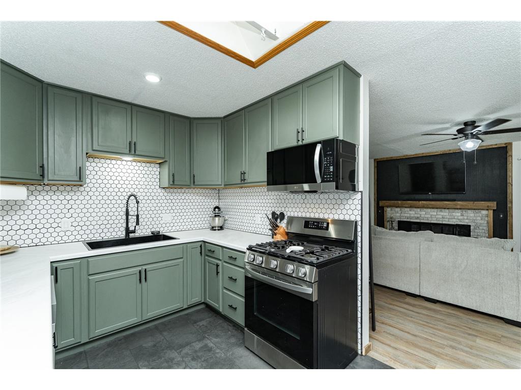 323 2nd Street NW Byron MN 55920 6808220 image8