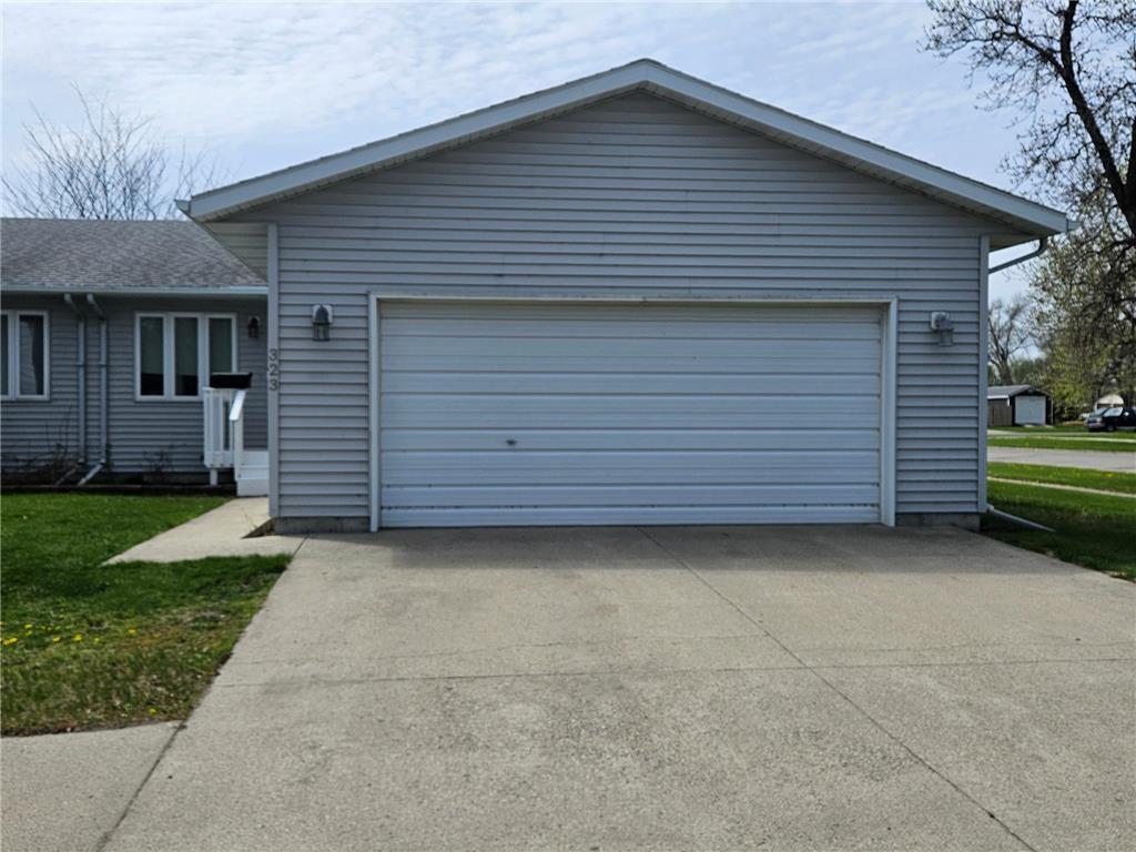 323 3rd Avenue S Wahpeton ND 58075 7071766 image1