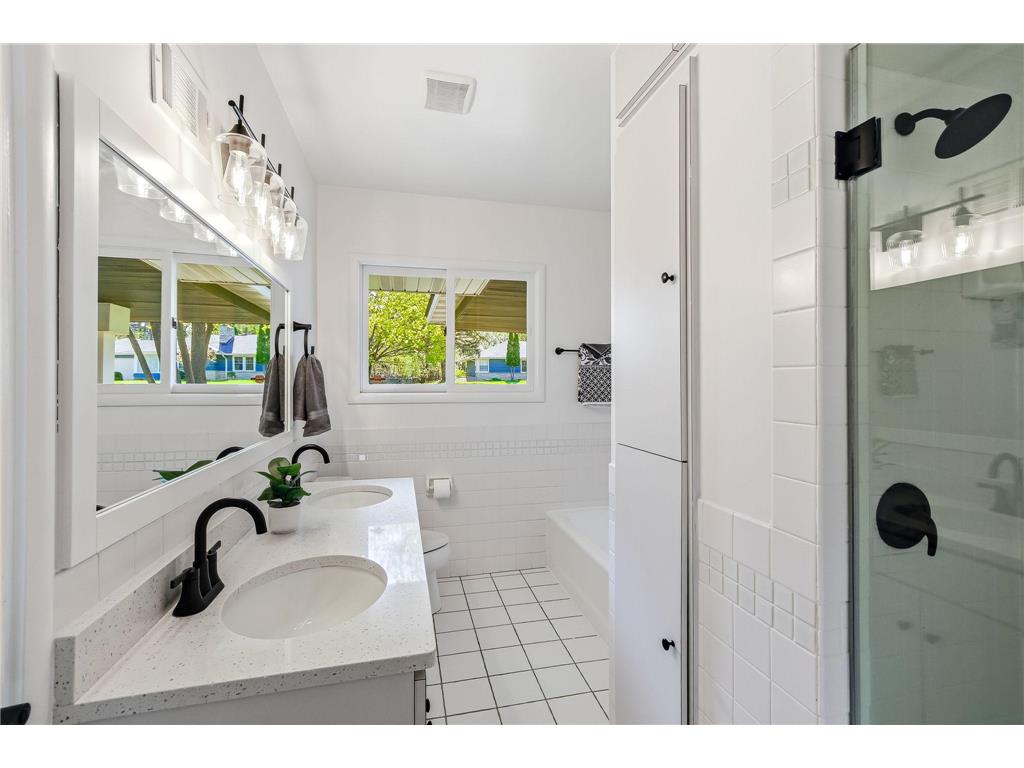 323 Burntside Drive Golden Valley MN 55422 7063126 image14