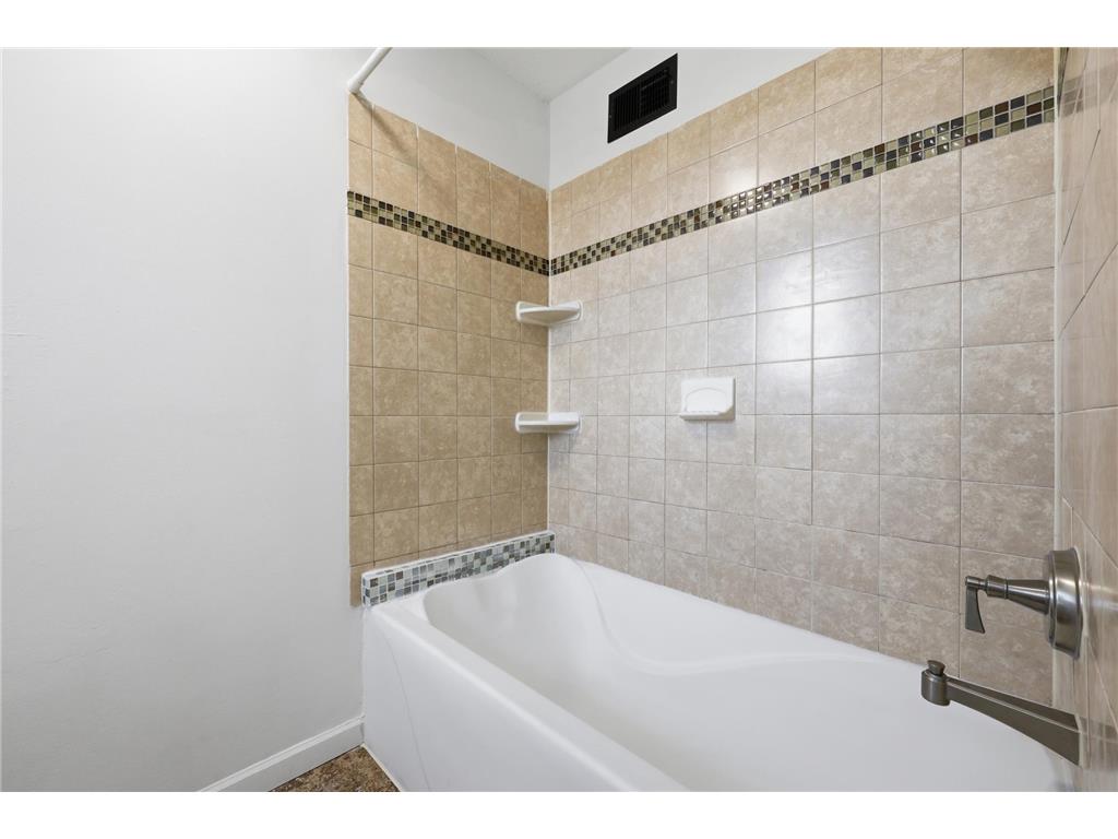 323 E 43rd Street Minneapolis MN 55409 7071096 image28