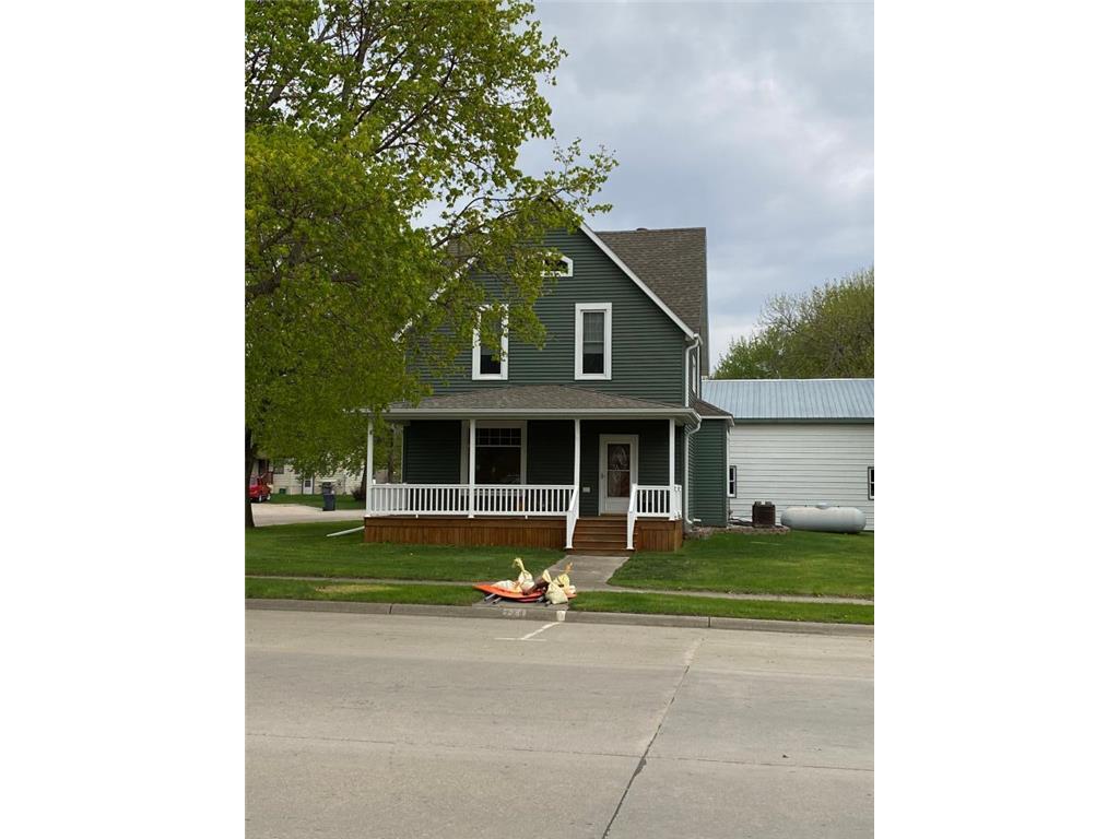 323 Maine Avenue Adrian MN 56110 6571303 image1