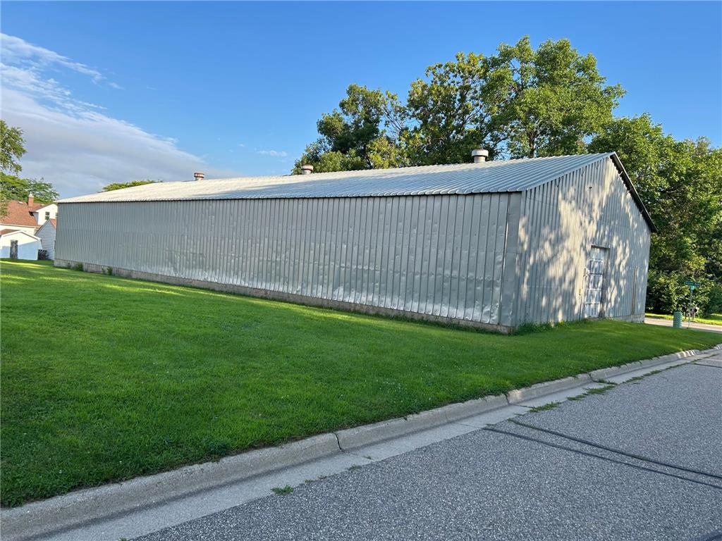 323 N Oak Street Alexandria MN 56308 6772763 image1