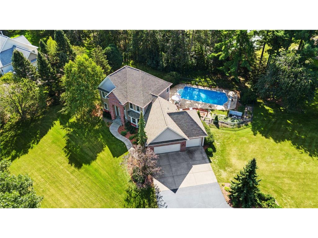 323 Saint Annes Parkway Hudson WI 54016 7080722 image1