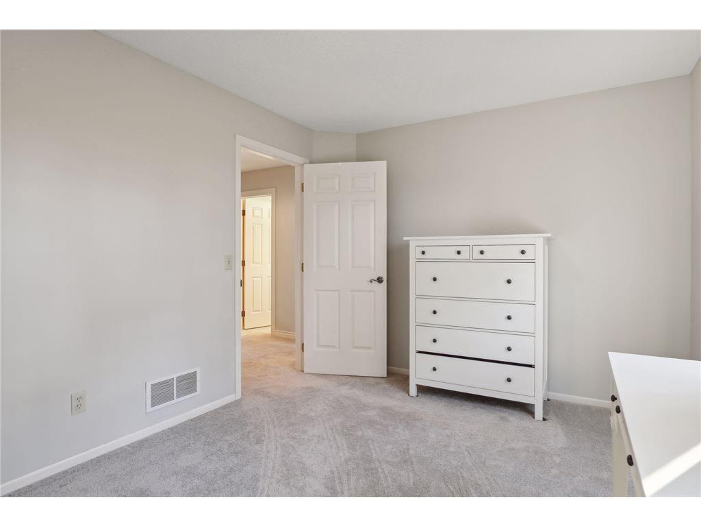 323 Saint Annes Parkway Hudson WI 54016 7080722 image33