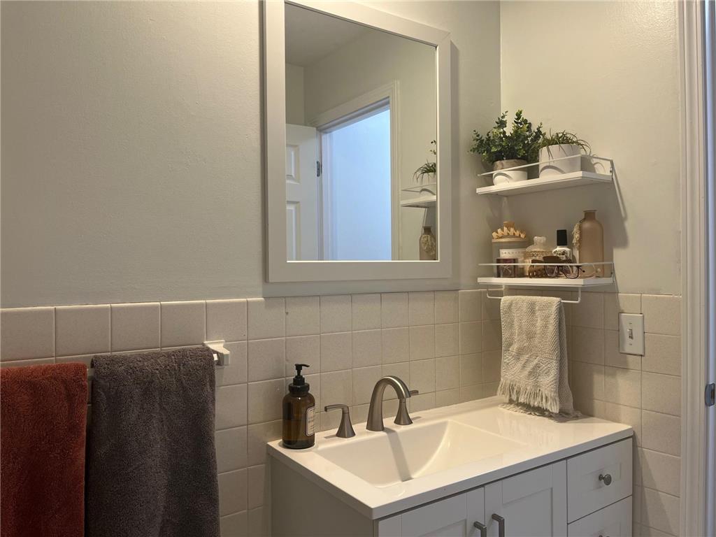 323 Van Buren Avenue N Hopkins MN 55343 6773515 image18