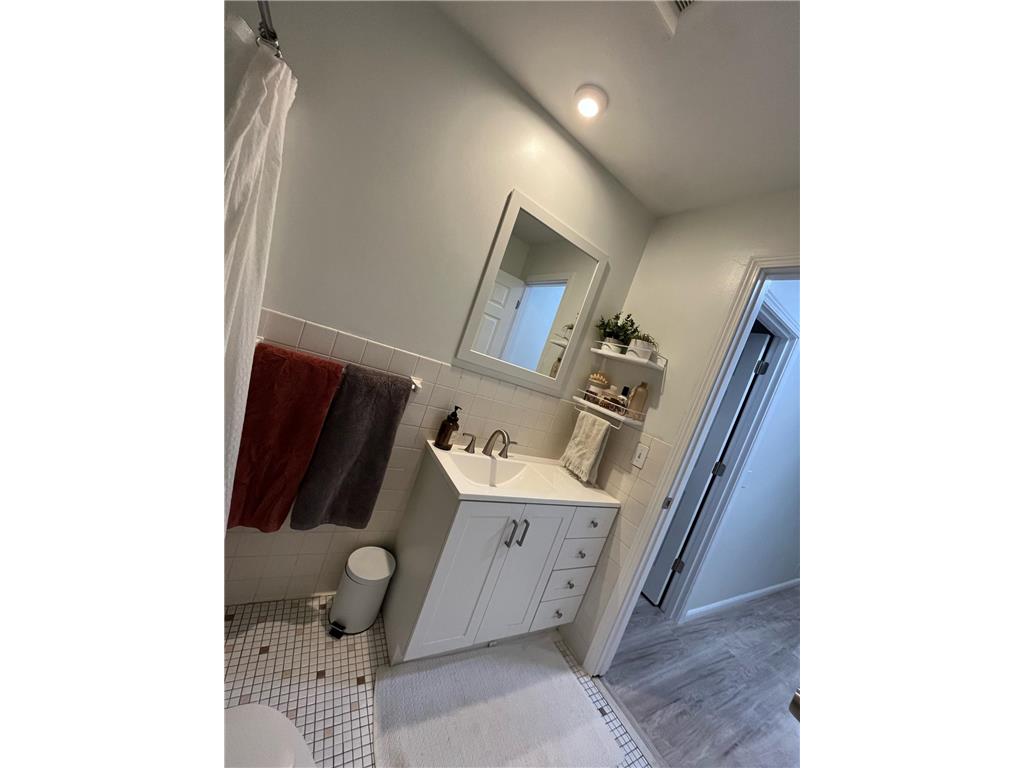 323 Van Buren Avenue N Hopkins MN 55343 6773515 image19