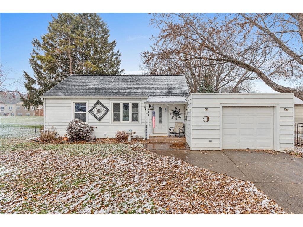 323 W 8th Street New Richmond WI 54017 6626528 image1