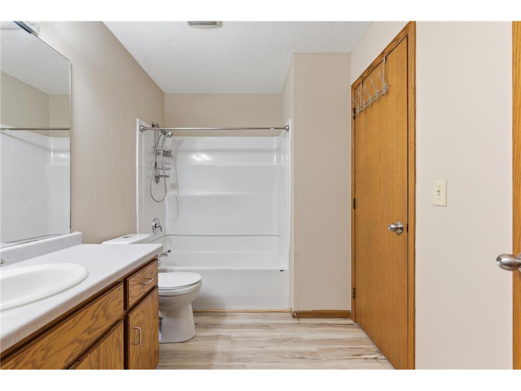 3230 Edgerton Street Vadnais Heights MN 55127 7044778 image11