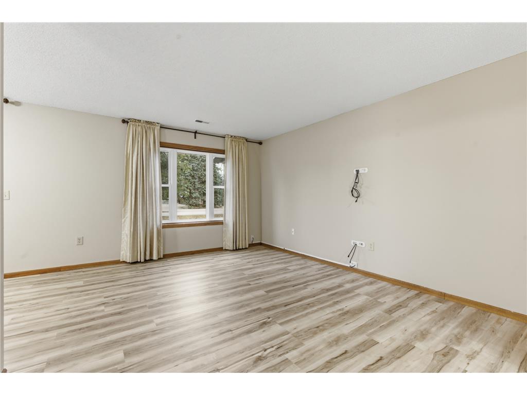 3230 Edgerton Street Vadnais Heights MN 55127 7044778 image6