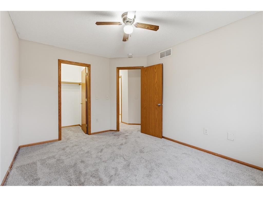 3230 Edgerton Street Vadnais Heights MN 55127 7044778 image9