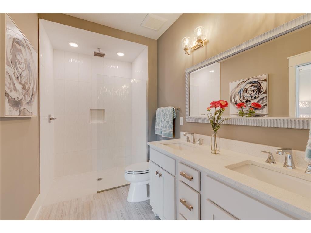 3230 Graham Street Faribault MN 55021 7028131 image34