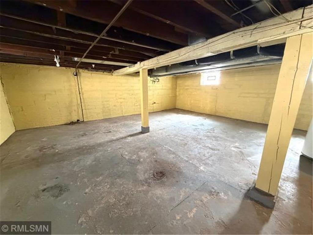 3231 Dupont Avenue N Minneapolis MN 55412 7043050 image10