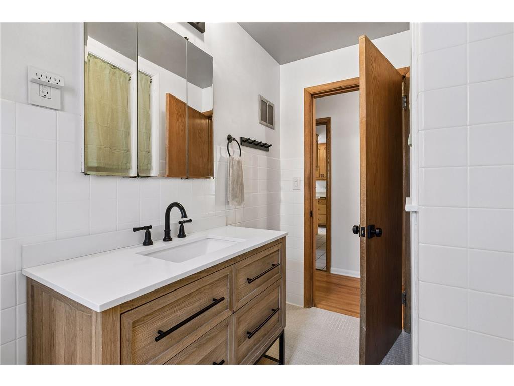 3232 Drew Avenue N Robbinsdale MN 55422 7052357 image19